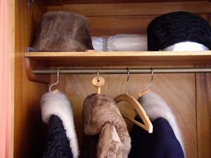 Как хранить меховую шапку в домашних условиях