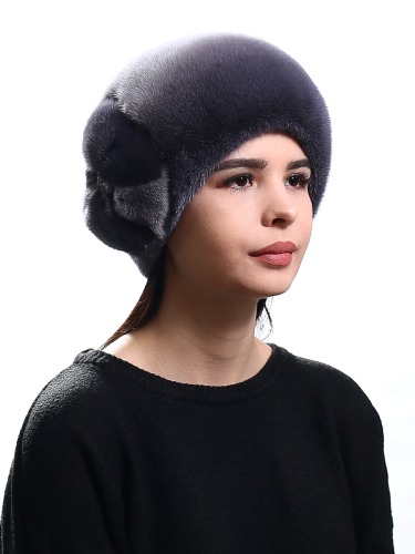 Модные зимние шапки для женщин из меха
