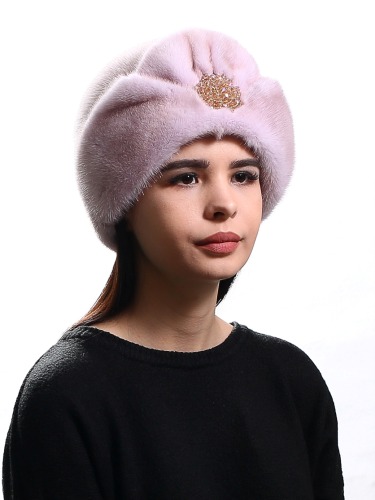 Модные зимние шапки для женщин из меха