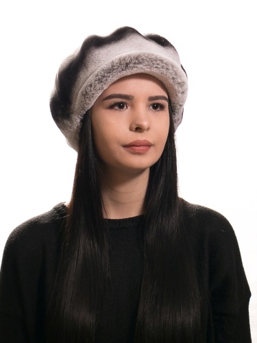 Модные женские меховые кепки