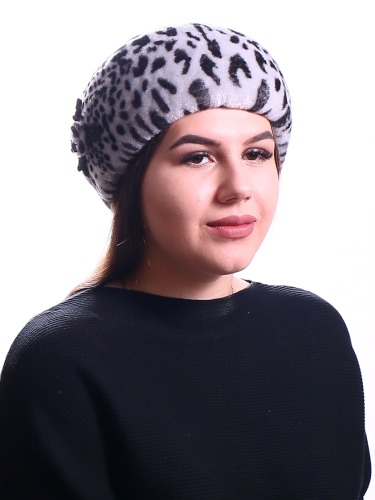 Модные меховые женские береты