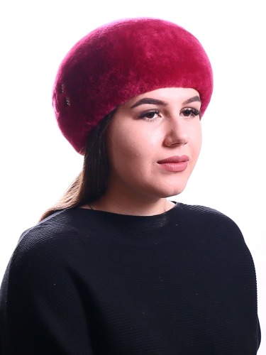 Модные меховые женские береты