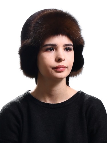 Модные зимние шапки для женщин из меха