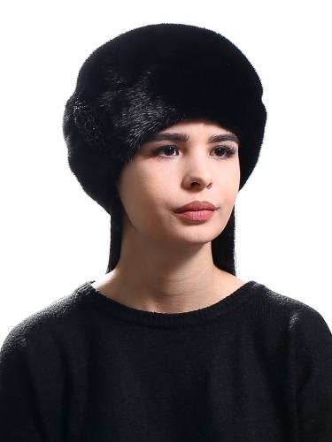 Модные береты из норки женские