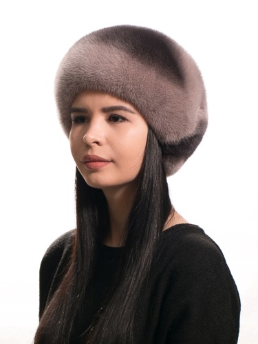 Модные береты из норки женские