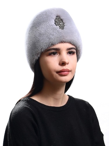 Модные зимние шапки для женщин из меха